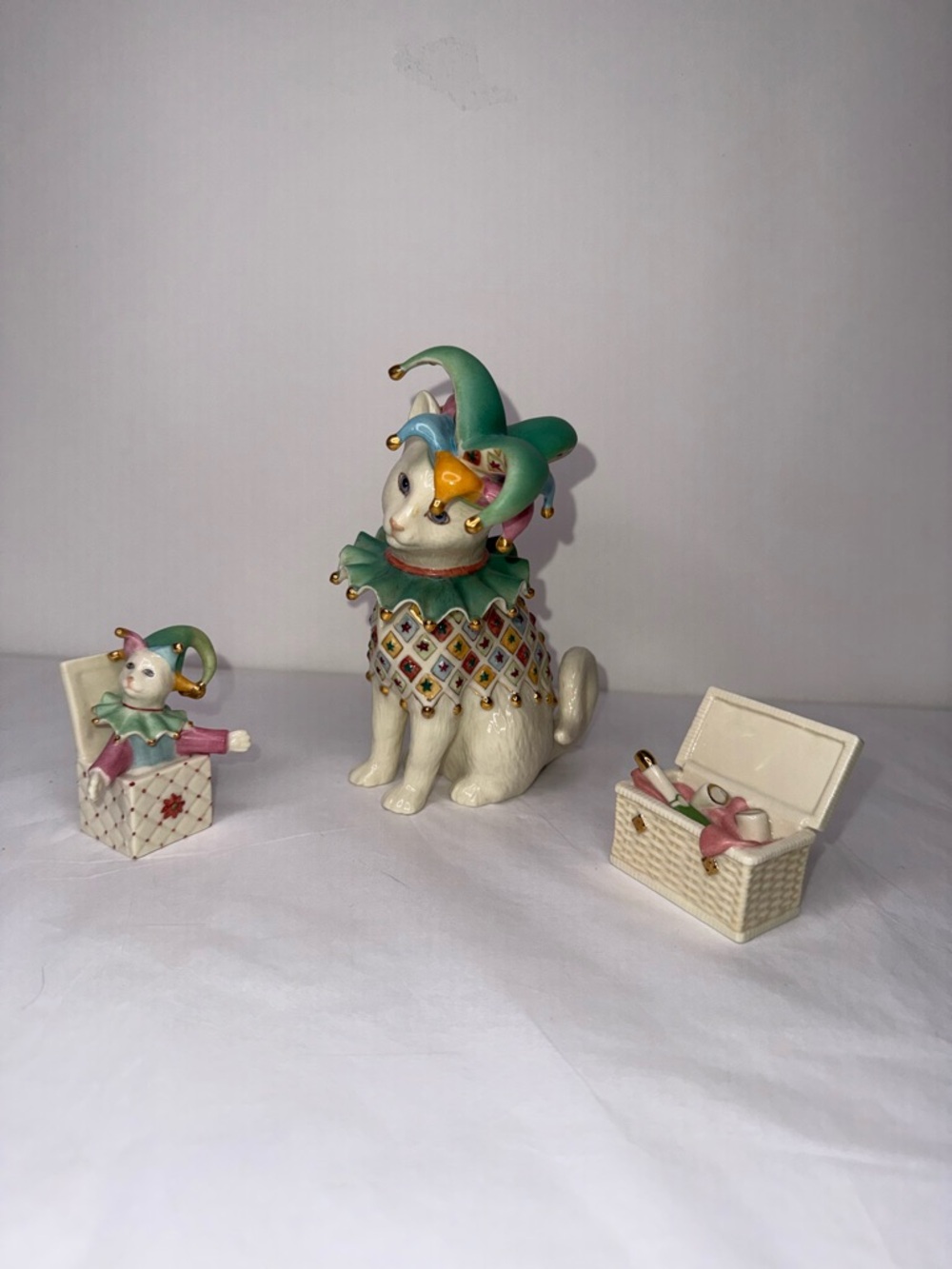 Lenox Court Jester Cat Jack In The Box Juggling Pins Mardi Gras Set Gold Accents